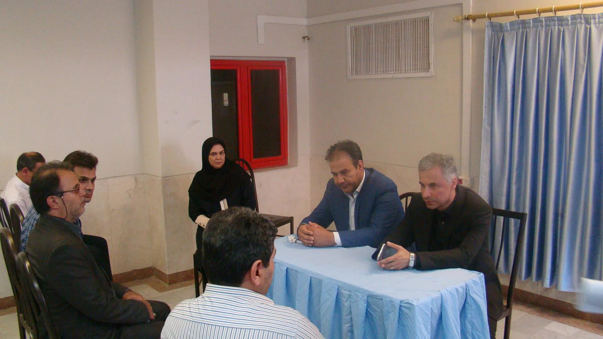 گزارش جلسه کادر درمان بیمارستان شهداء شهرستان بناب با معاونت درمان دانشگاه
